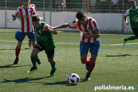 El Huétor Vega sumó su segunda victoria consecutiva ante el Poli Almería (@POLIALMERÍA)