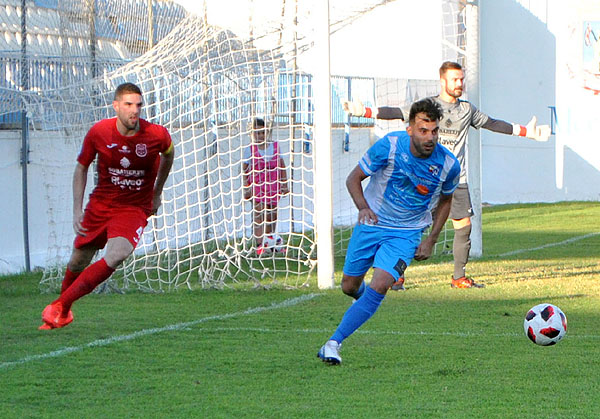 Dani Cara fue un de los jugadores más activos del Motril (MUCHO DEPORTE) 
