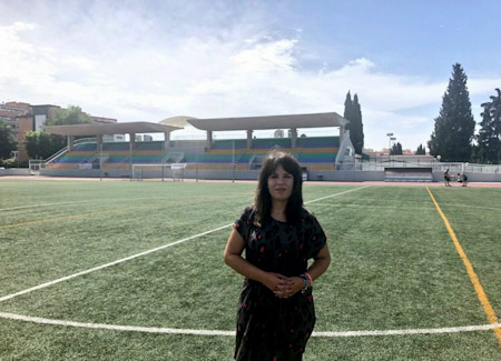 La portavoz adjunta del grupo municipal de Ciudadanos en el Ayuntamiento de Granada, Lorena Rodríguez ha visitado el Estadio de la Juventud (CS)