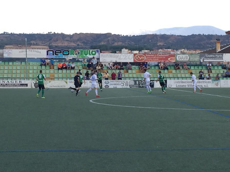 Guadix y Huétor Vega no defraudaron en el derbi (@CD_HUETORVEGA)