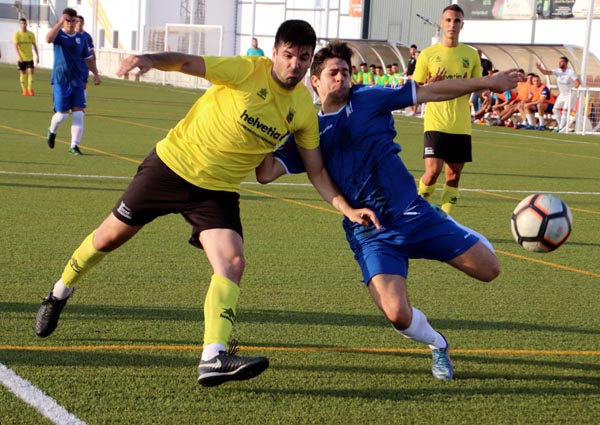 El Atlético Monachil consiguió la victoria en un final de infarto (M. LÓPEZ) 