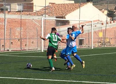 Huétor Vega y Motril disputaron un intenso derbi (CD HUÉTOR VEGA)
