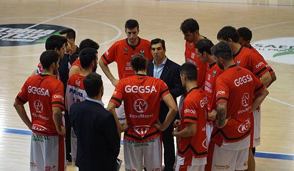 Pablo Pin no quiere que su equipo se relaje tras el buen inicio de liga (JOSÉ VELASCO)