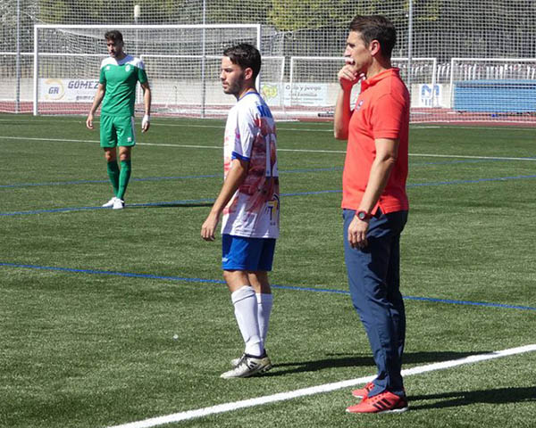Diego Delgado en el partido ante el Atarfe Industrial (MIGUEL JÁIMEZ)