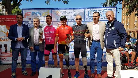 José Manuel Dosdad en el podium en Badajoz (AYTO. VEGAS DEL GENIL)