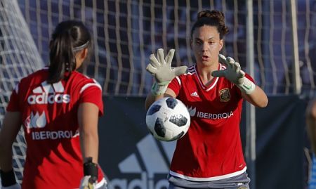 Maria Valenzuela durante un entrenamiento con la Selección española (GRANADA CF)