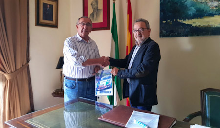 José María Mata y Agustín García, durante la firma del acuerdo (AYTO. MONTEFRÍO) 