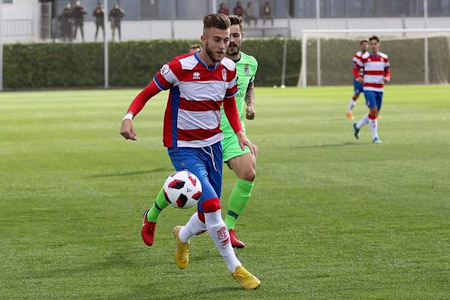 El Recreativo de Granada quiere recuperar en Murcia de la derrota ante el Badajoz (JOSÉ VELASCO)