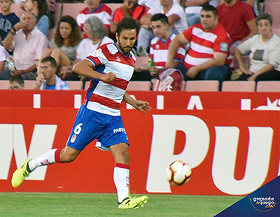 Germán, durante una acción de un partido de la presente temporada. (BALDOMERO)
