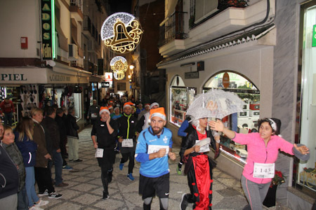 Almuñécar celebró su tradicional San Silvestre (AYYO. ALMUÑECAR)
