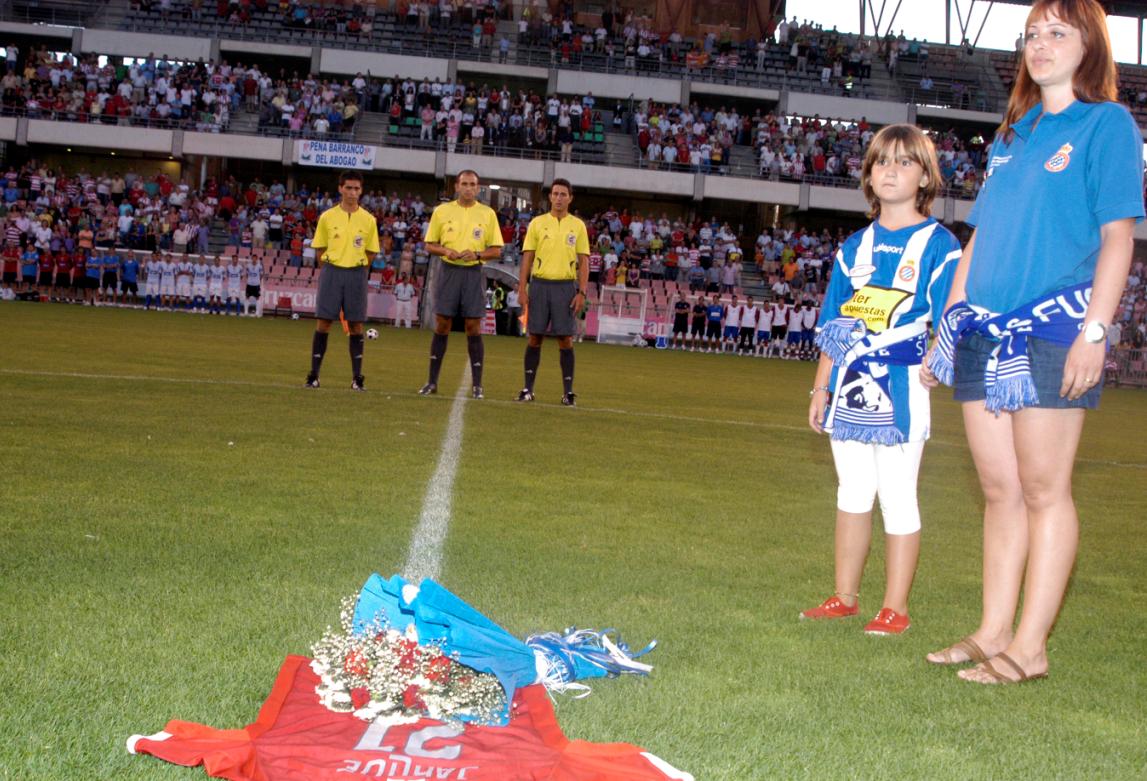 Momento del homenaje al malogrado Daniel Jarque (PACO AYALA)