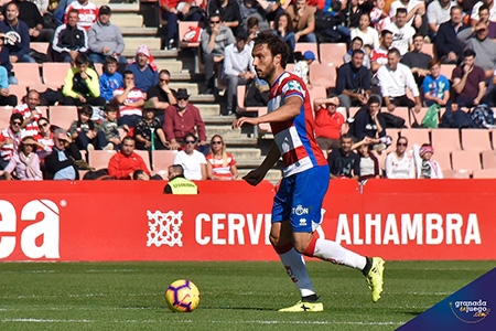 Germán, durante una acción de un partido de la presente temporada. (BALDOMERO)