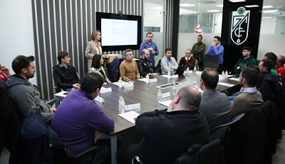 Encuentro entre el Granada y 14 clubes de la provincia (GCF)