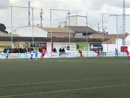 Borja López avanza con el balón (@CDTORREPERGIL)