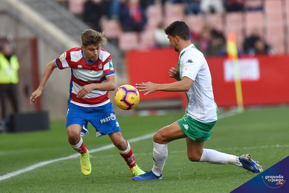 El Granada se mantiene en lo más alto (JOSÉ M. BALDOMERO)