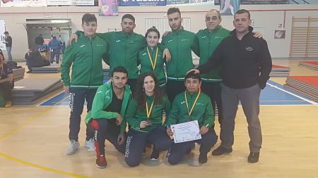 Equipo sub 23 del Club de lucha Maracena que ha participado en el Campeonato de España (LUCHA MARACENA)