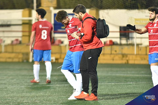Las bajas siguen lastrando al Cúllar Vega CF (JOSÉ M. BALDOMERO)