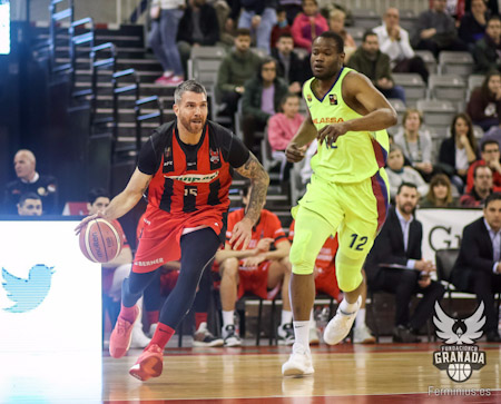 Guille Rubio contribuyó con diez puntos a la victoria nazarí (@FUNDACIONCBG)