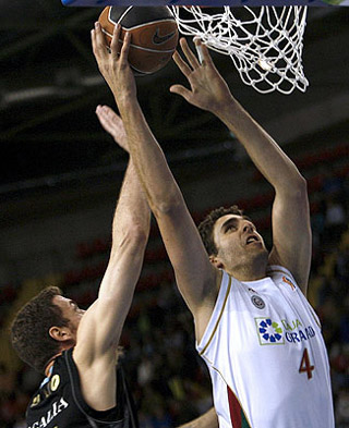 Gutiérrez en el partido disputado ante el Cajasol (ACB.COM)