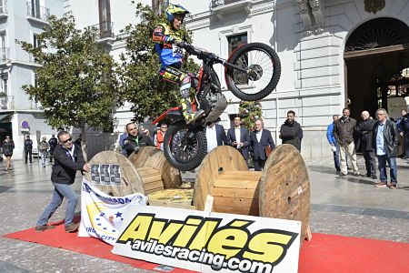 La prueba de la Copa del Mundo de Trail se presentó en la Plaza del Carmen (JAVIER ALGARRA)