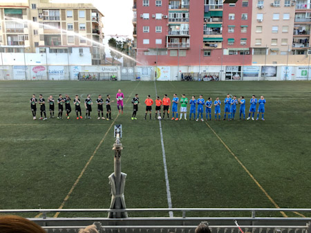 El Palo y Huétor Vega diputaron un intenso partido (@CDELPALO)