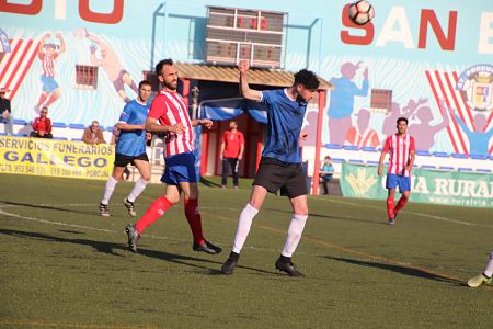 El Atlético Monachil dió buena imagen en Porcuna (MANU LÓPEZ)