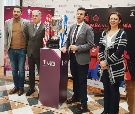 La Copa de la Reina está expuesta en en Ayuntamiento de Granada (AYTO. GRANADA) 