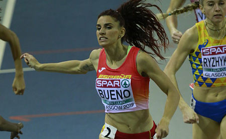 Laura Bueno entra en meta en su serie de semifinales (RFEA)