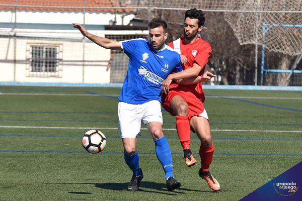 Los maraceneros juegan en el municipal de Cúllar Vega (BALDOMERO)