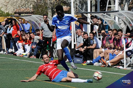 Serigne intenta irse de un jugador del Cúllar Vega (BALDOMERO)