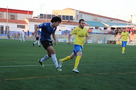 El Atlético Monachil no pudo puntuar ante el NAVAS (MANU LÓPEZ) 