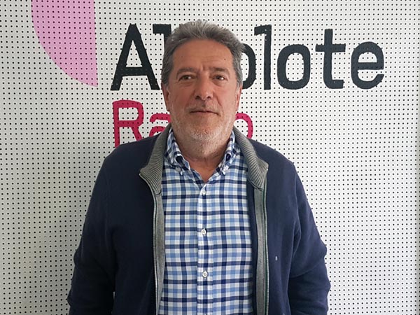 Félix Márquez, presidente del CD Huétor Vega, en los estudios de Radio Albolote