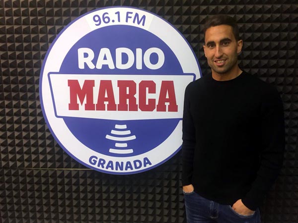 Ángel Montoro en los estudios de Radio MARCA Granada 