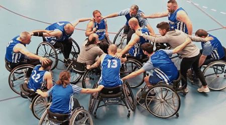 El Granada Integra celebra su clasificación para la Final Four por el ascenso (CD GRANADA INTEGRA)
