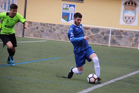 El Atlético Monachil ha derrotado al Vera (MANU LÓPEZ)