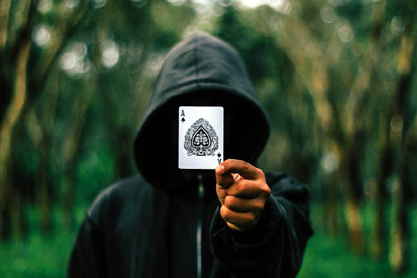 El camino de los naipes ha desembocado en el mundo digital