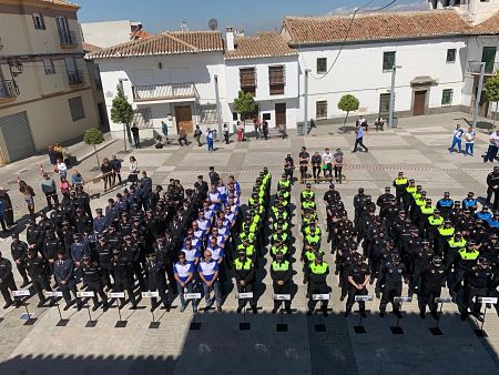 Participantes en el Campeonato Nacional de Policías locales que se celebra en Las Gabias (AYTO. LAS GABIAS)