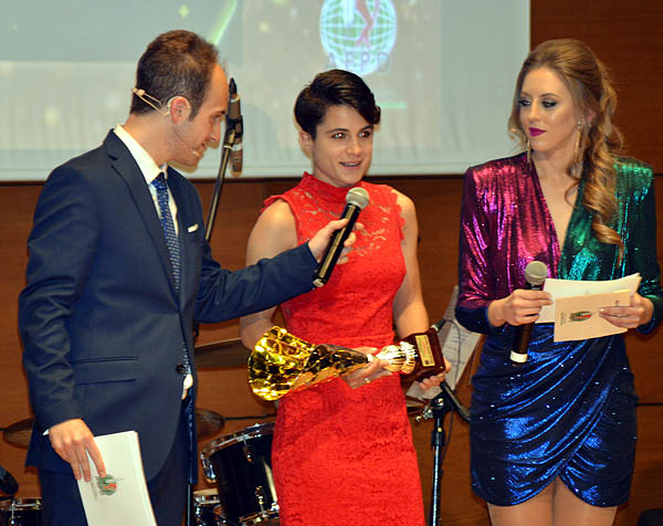 María Pérez recoge el galardón de mejor deportista granadina en el pasado año