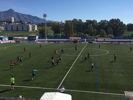 El Huétor Vega ha asaltado el Municipal de San Pedro (@CD_HUETORVEGA)