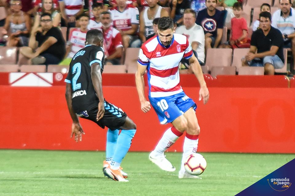 Antonio Puertas, `pichichi` del Granada, será de nuevo titular en Lugo