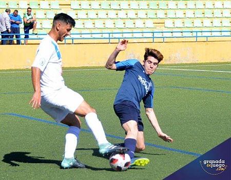 El Guadix se viene con una goleada de Alhaurin de la Torre (LÁZARO/ARCHIVO)
