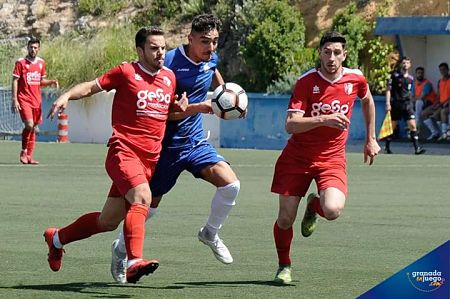 El Atlético Monachil ha sucumbido ante el Casabermeja (BALDOMERO)