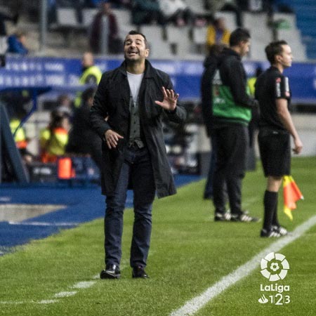 Diego Martínez, entrenador del Granada CF, en un momento del partido (LA LIGA)