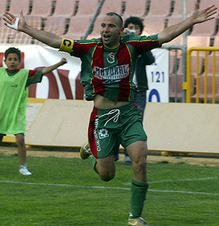Thierry celebrando un gol del Granada Atlético (GRJ)