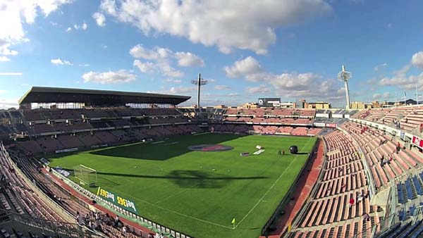 El estadio de Los Carmenes acogerá su primer partido femenino (GRJ)