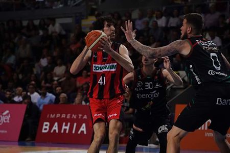 La Fundación CB Granada apoya a Sergio Olmos (PHOTOGRAPHERS SPORTS)