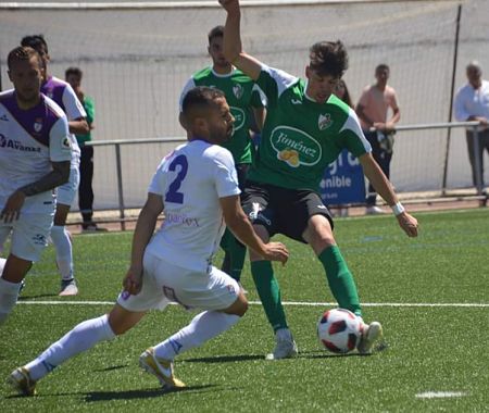 El Real Jaén ha arrollado al Huétor Vega (GABRIEL R. LÁZARO)