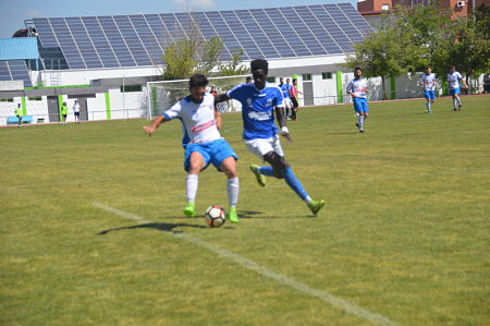 Serigne hizo el primer gol del Maracena (LÁZARO / ARCHIVO)