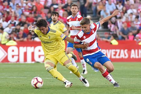 El Granada no ha podido celebrar el ascenso (JOSÉ M. BALDOMERO)