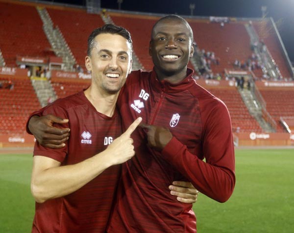 Adrián Ramos celebró el ascenso en el campo del Mallorca (GRANADA CF)